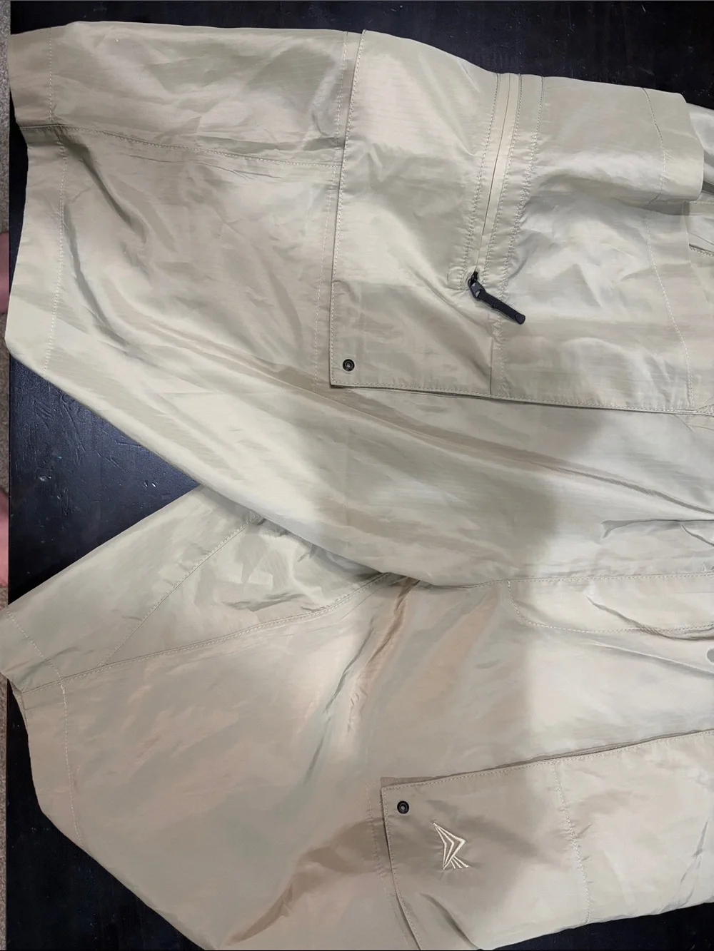NWT XL Rúngne  Men's “Flow” climbing shorts in elm grey